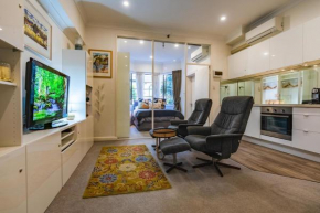 Oversized Potts Point Studio Sydney